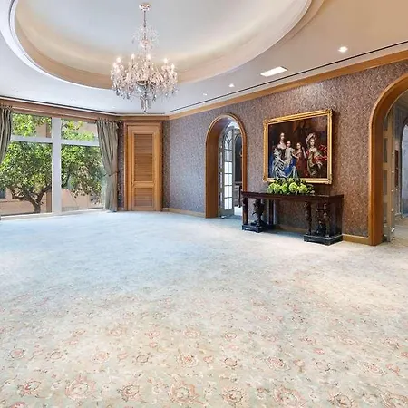 The Windsor Court 